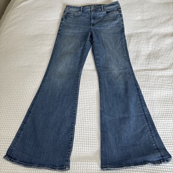 American Eagle Outfitters Denim - American Eagle Super High Rise Flare Jeans Womens Sz 12 Tall Medium Blue EUC